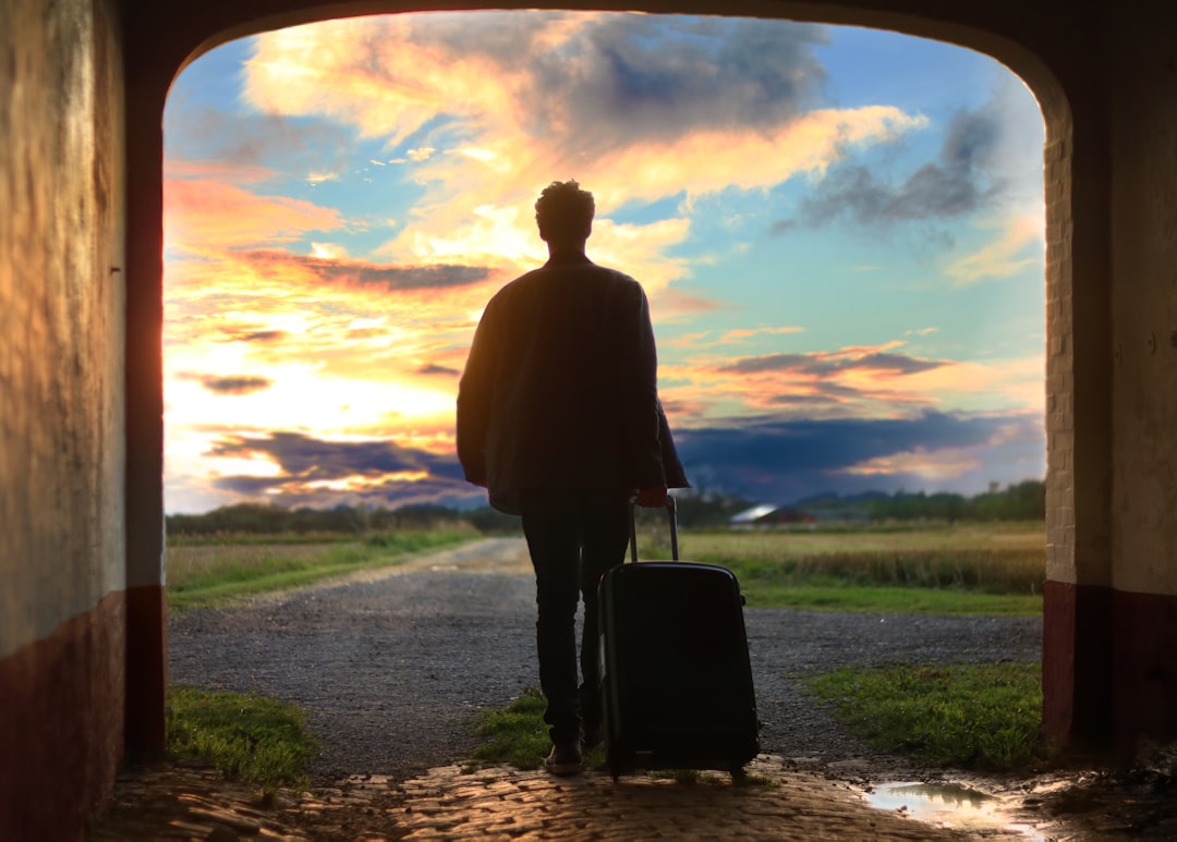 How to Handle Flight Delays and Travel Disruptions