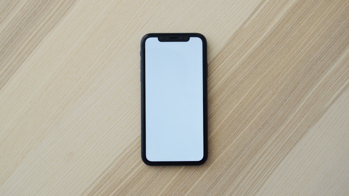 Top 7 Phones: Features, Specs, and Flagship Benchmarks